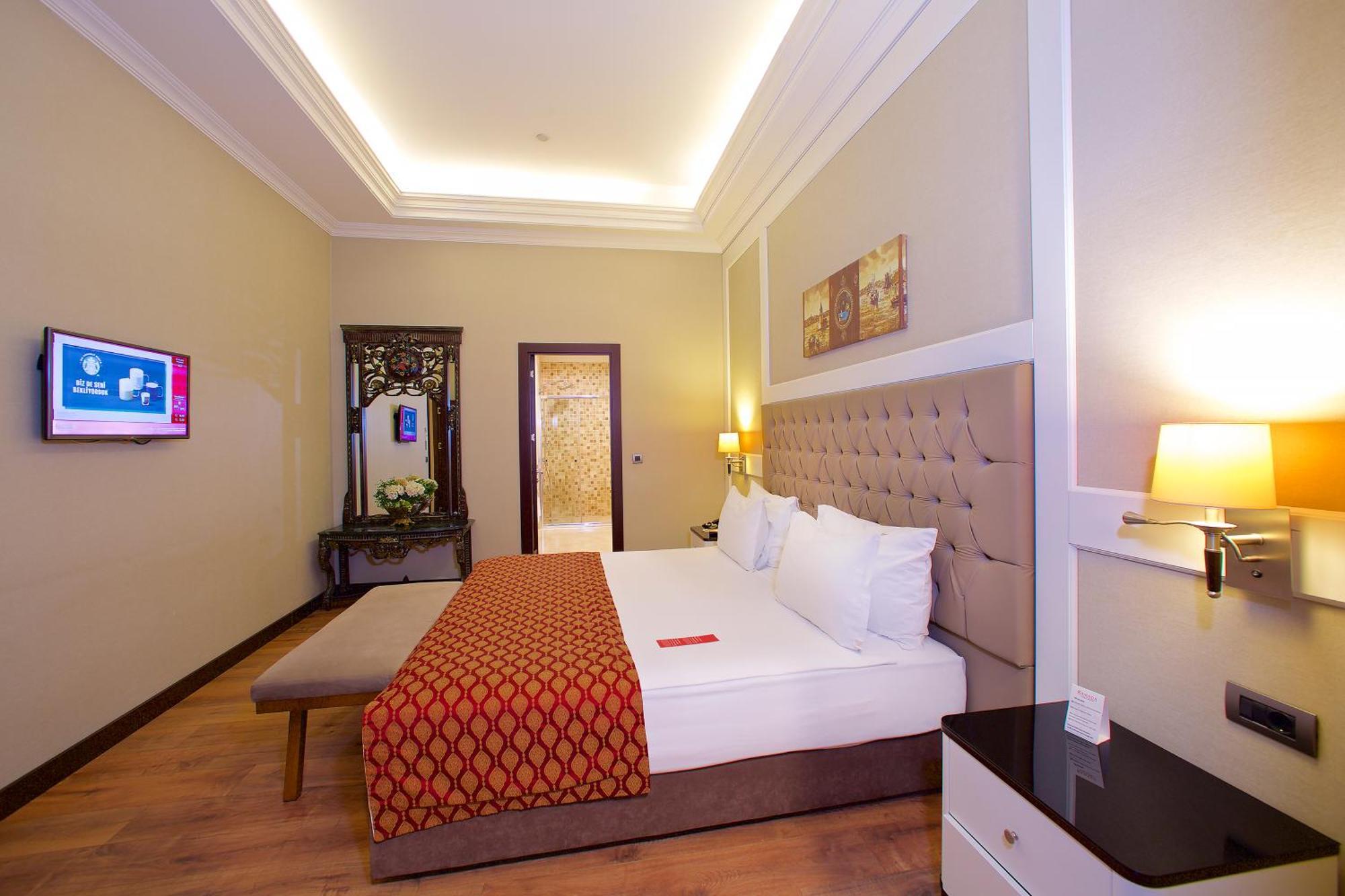 Ramada By Wyndham Istanbul Merter エクステリア 写真 A room at the hotel
