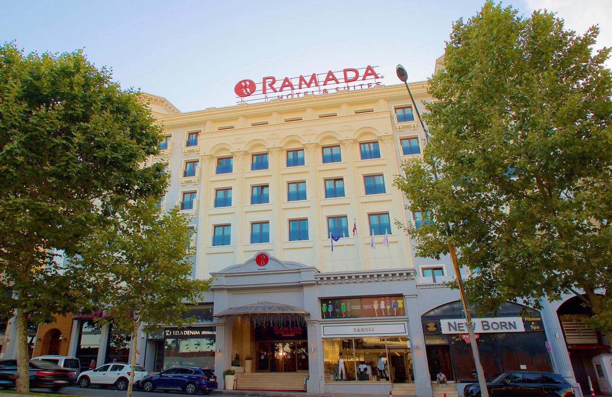Ramada By Wyndham Istanbul Merter エクステリア 写真 The hotel in 2012