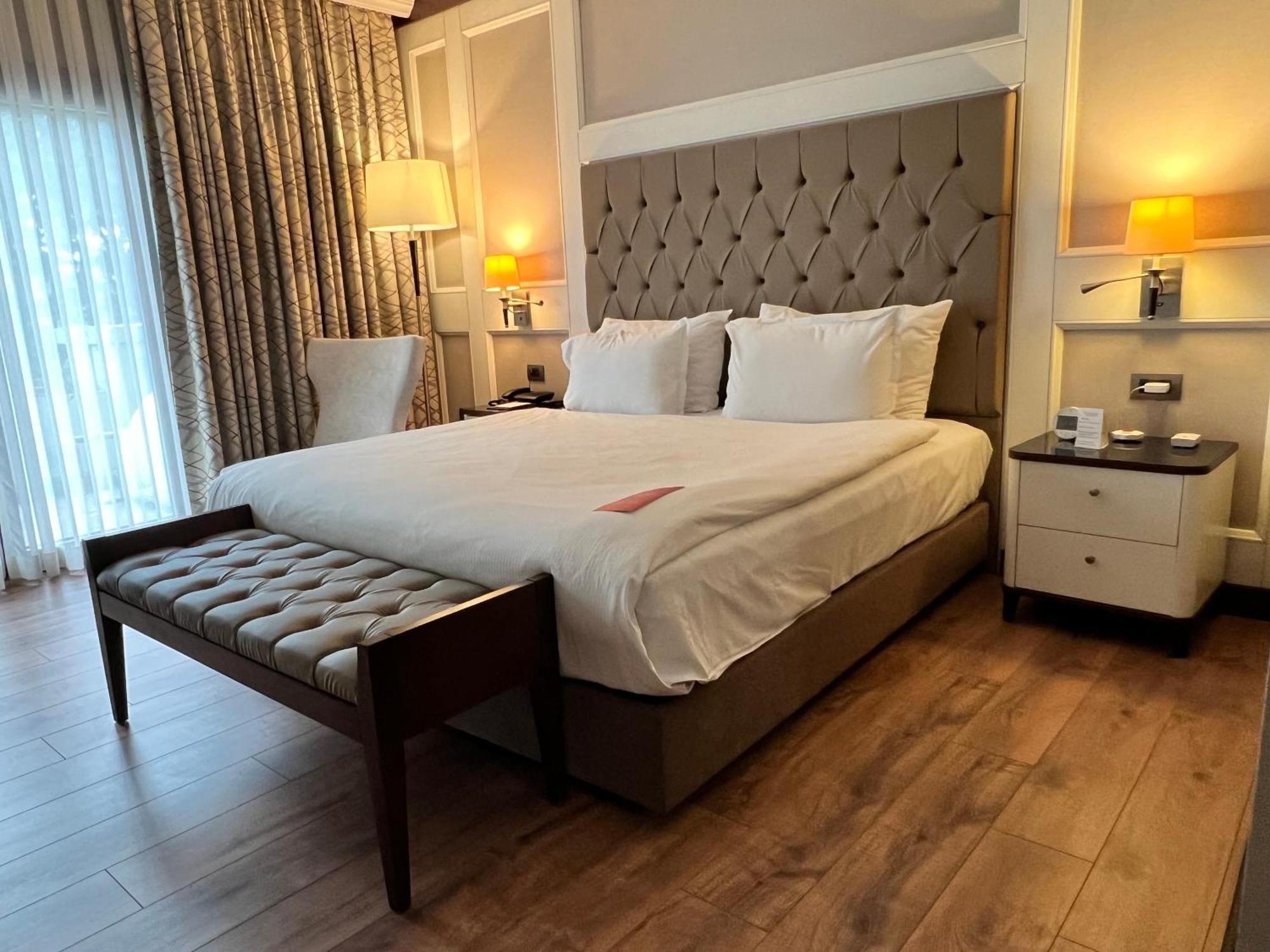 Ramada By Wyndham Istanbul Merter エクステリア 写真 A bedroom at the hotel