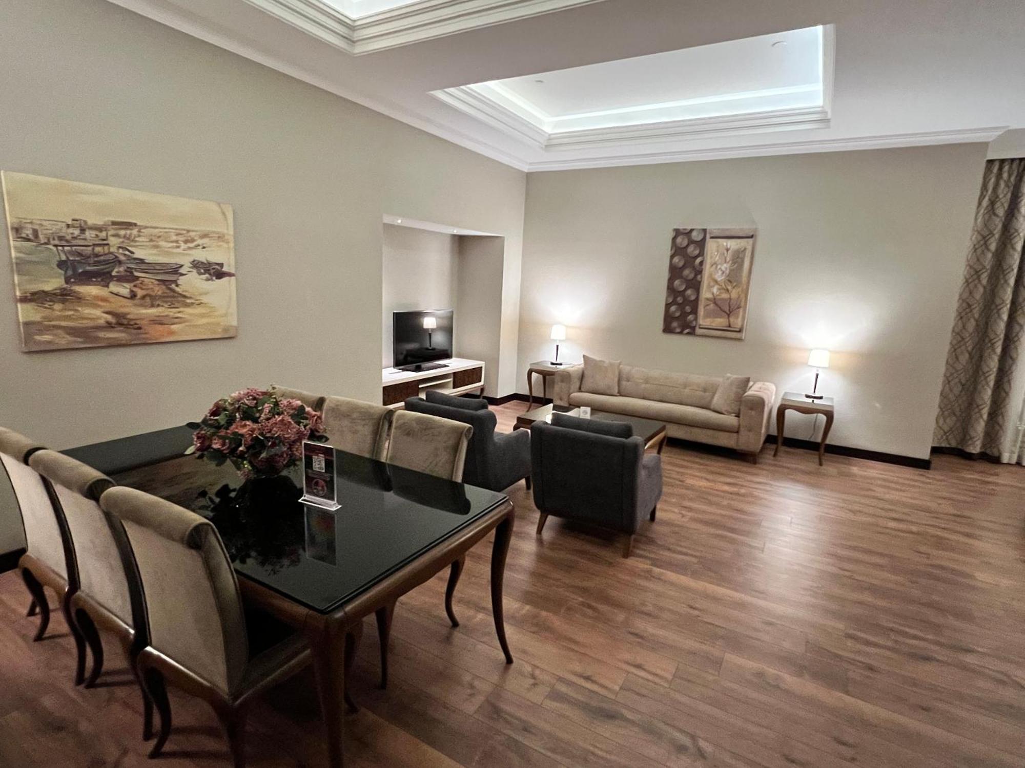 Ramada By Wyndham Istanbul Merter エクステリア 写真 Suite
